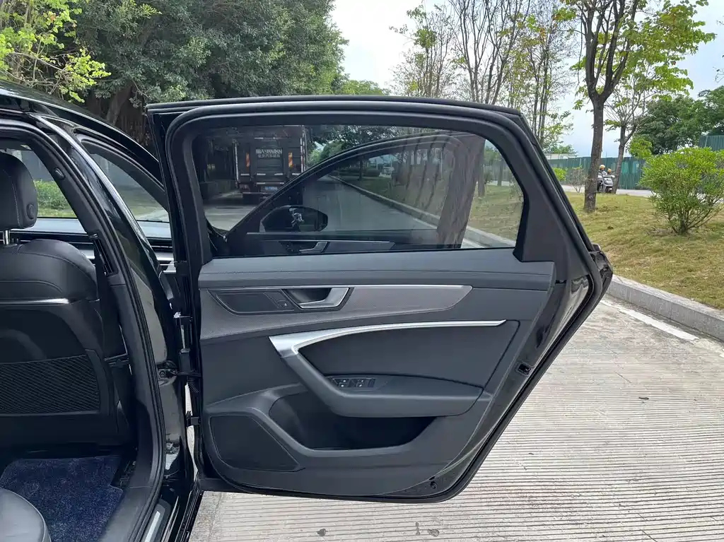 AUDI A6L 2019