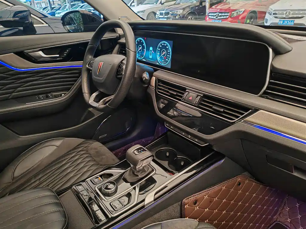 HONGQI HS5 2022