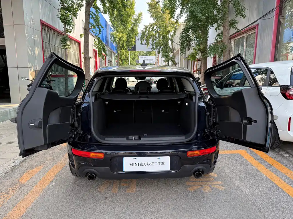 MINI CLUBMAN 2022