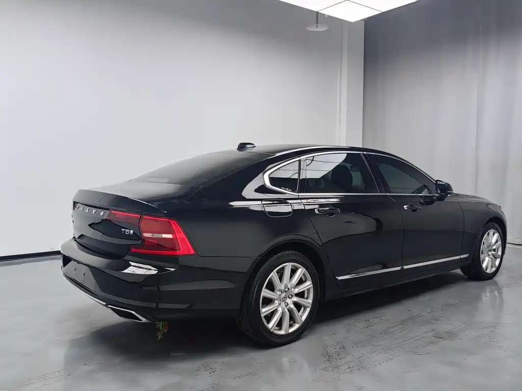 VOLVO S90 2020