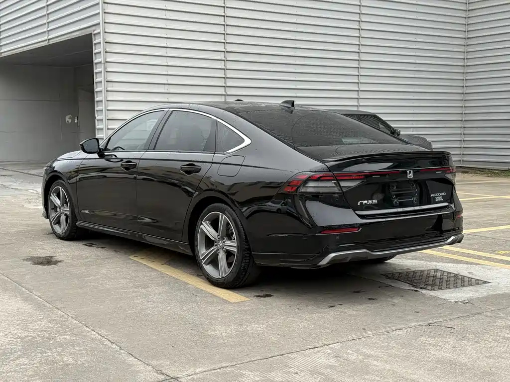 HONDA ACCORD 2025