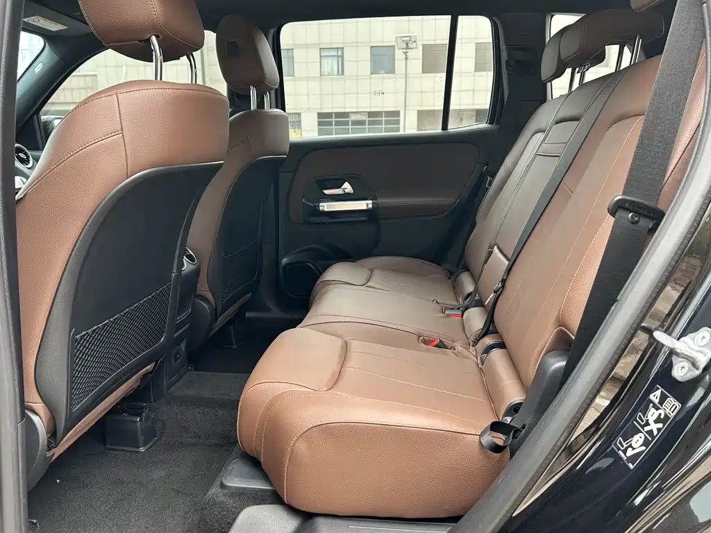 MERCEDES BENZ GLB 2023