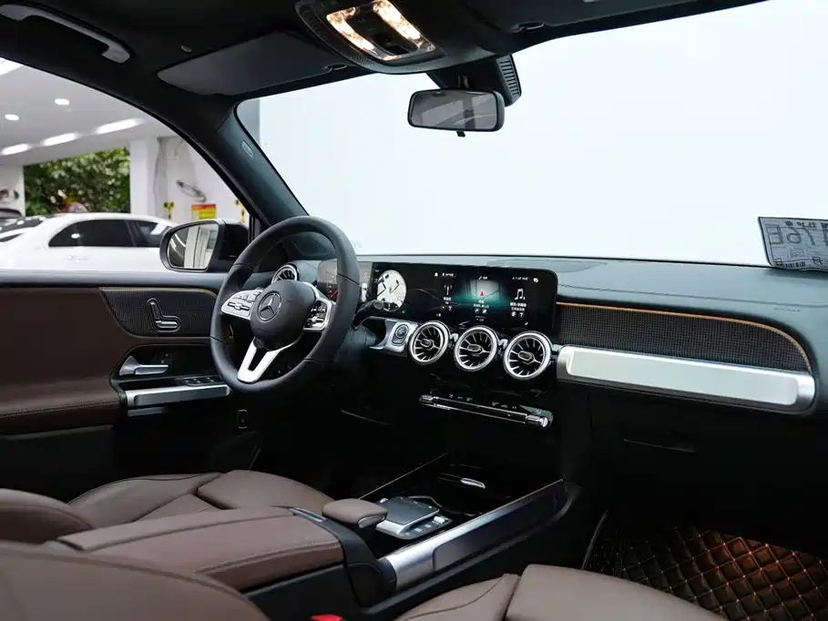 MERCEDES BENZ GLB 2022