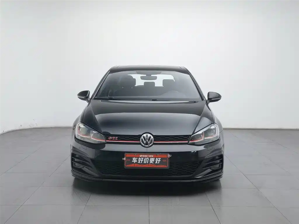 VOLKSWAGEN GOLF GTI 2019