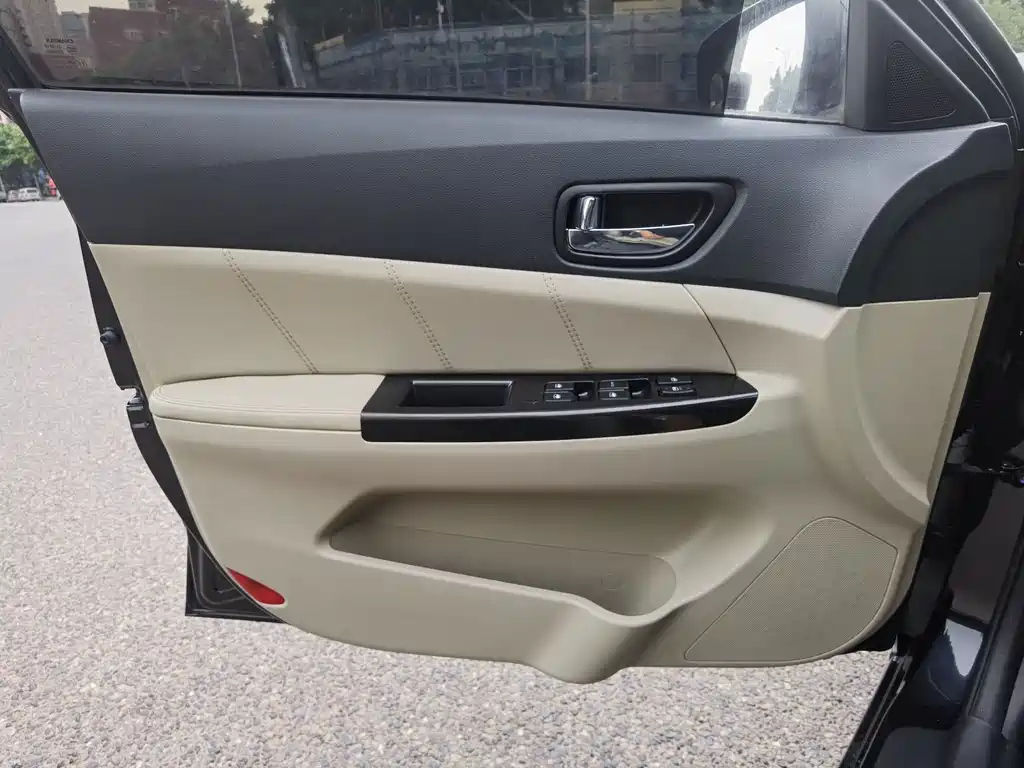 CHANGAN EADO 2014