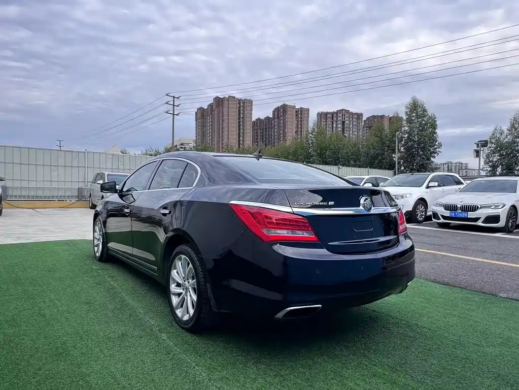 BUICK LACROSSE 2013