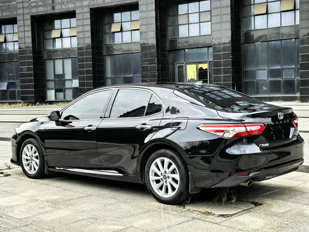 TOYOTA CAMRY 2023