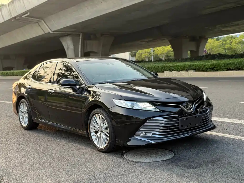 TOYOTA CAMRY 2018