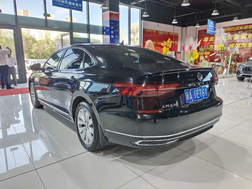 VOLKSWAGEN PASSAT 2020