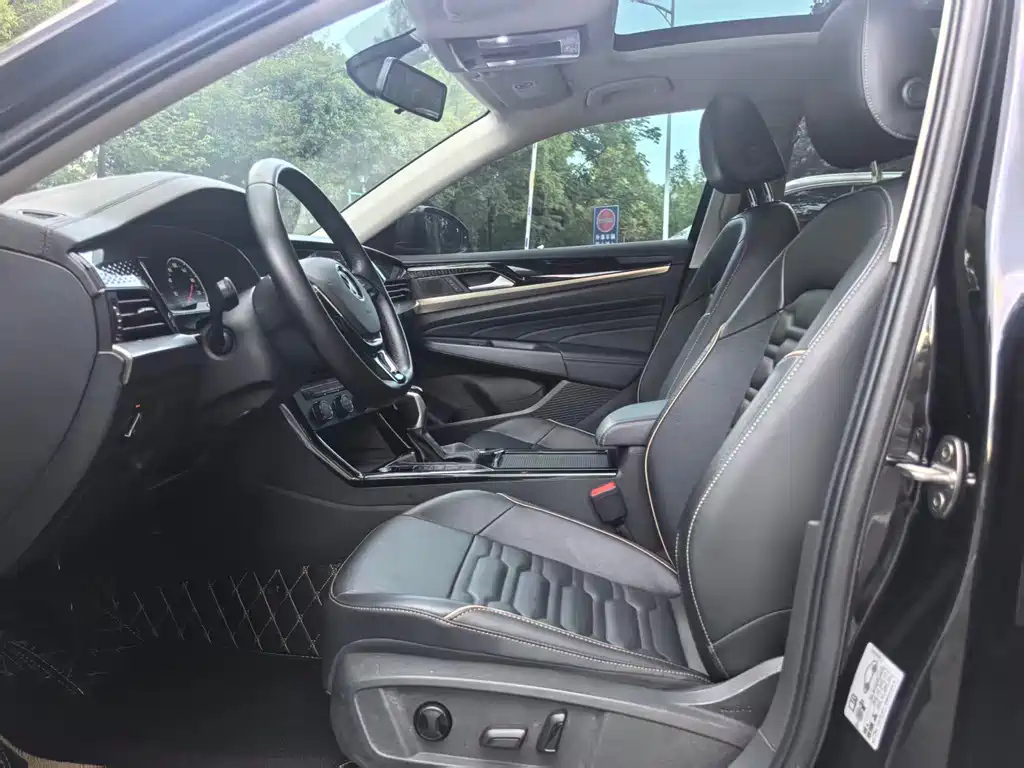 VOLKSWAGEN PASSAT 2021