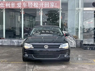 VOLKSWAGEN SAGITAR 2013