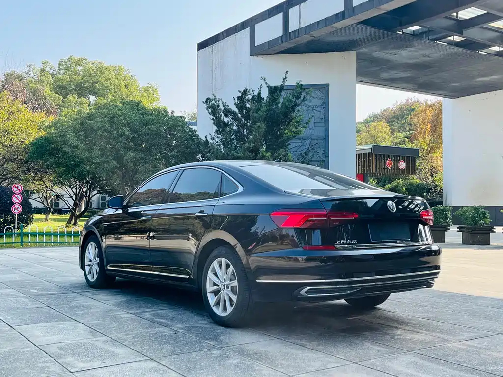 VOLKSWAGEN PASSAT 2019