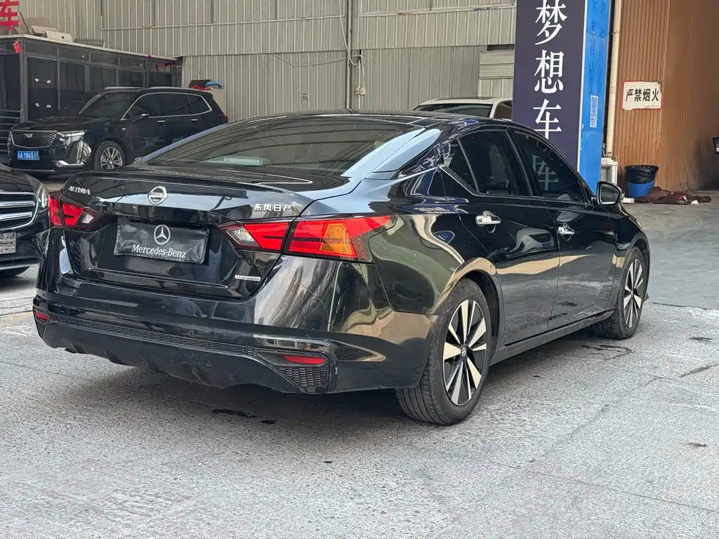 NISSAN TEANA 2021