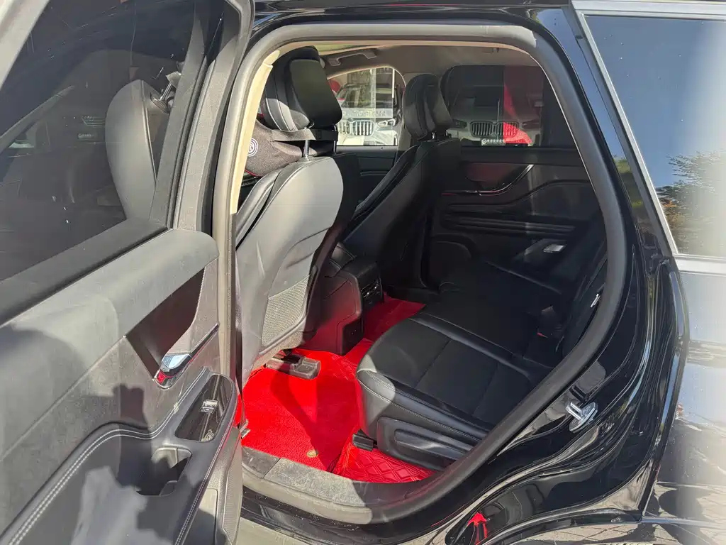 LINCOLN ADVENTURER 2024