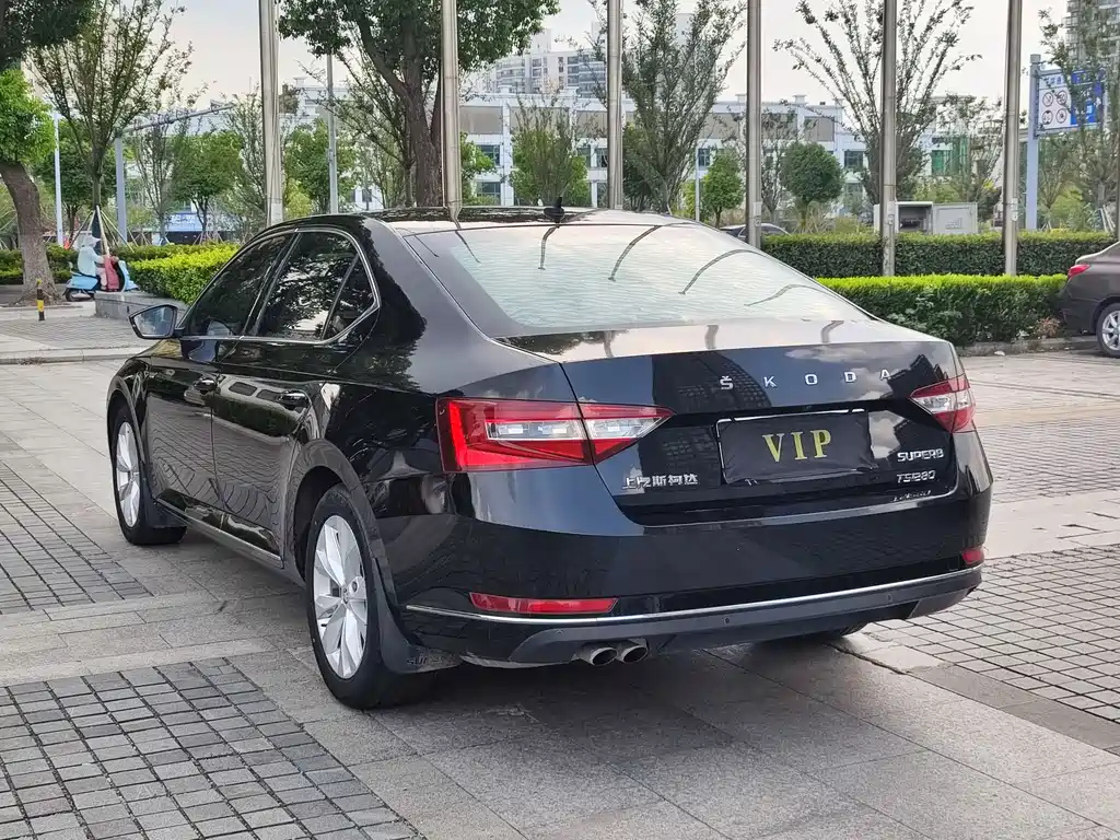 SKODA SUPERB 2018