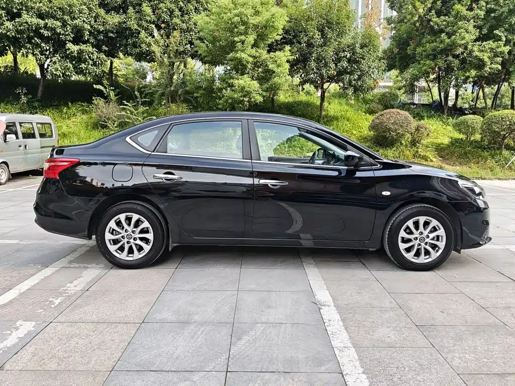 NISSAN SYLPHY 2024