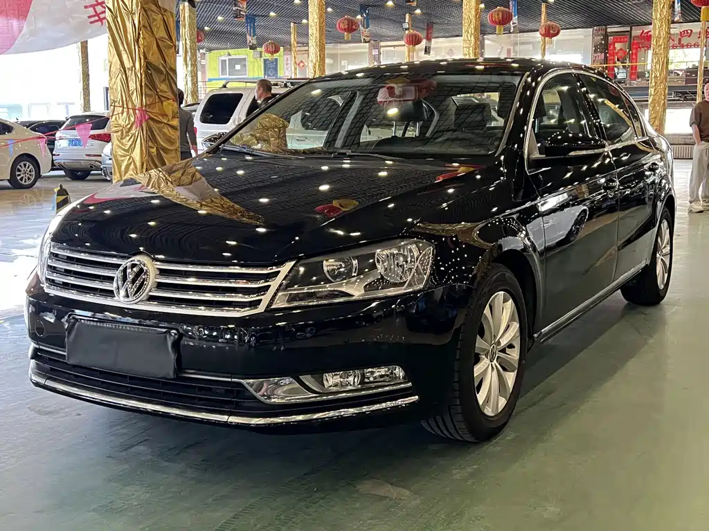 VOLKSWAGEN MAGOTAN 2015