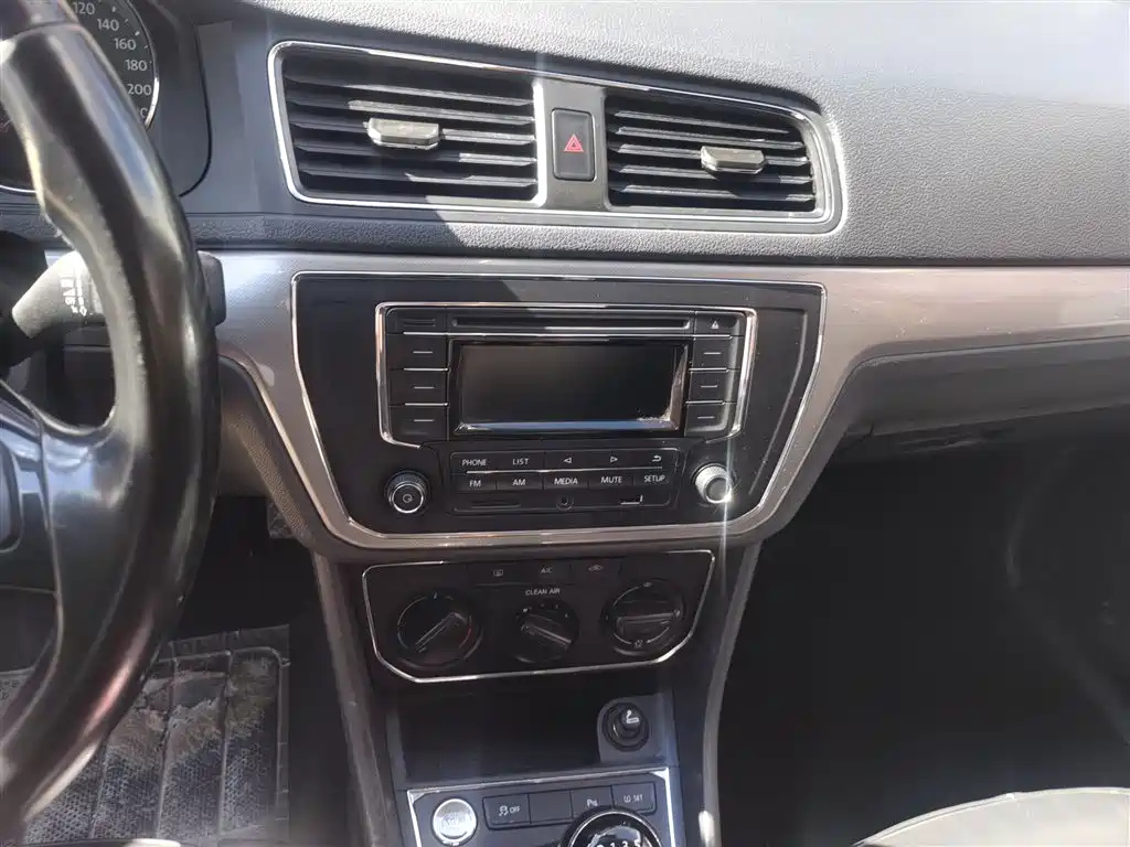 VOLKSWAGEN LAVIDA 2017