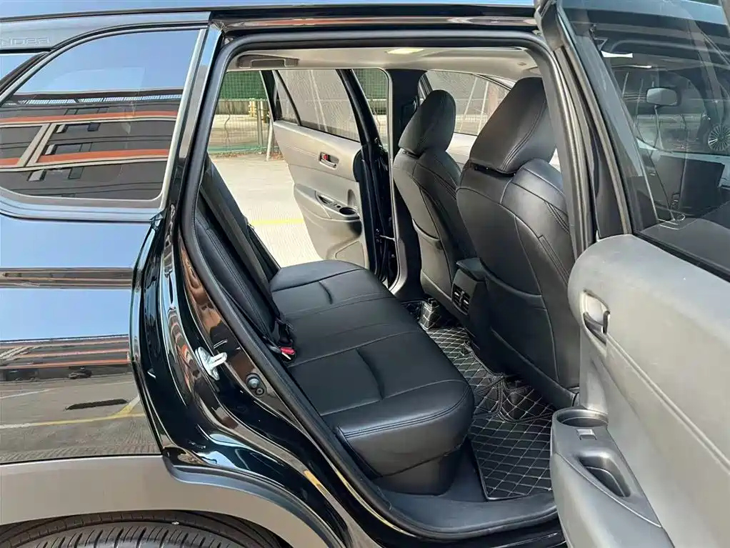 TOYOTA FRONTLANDER 2024