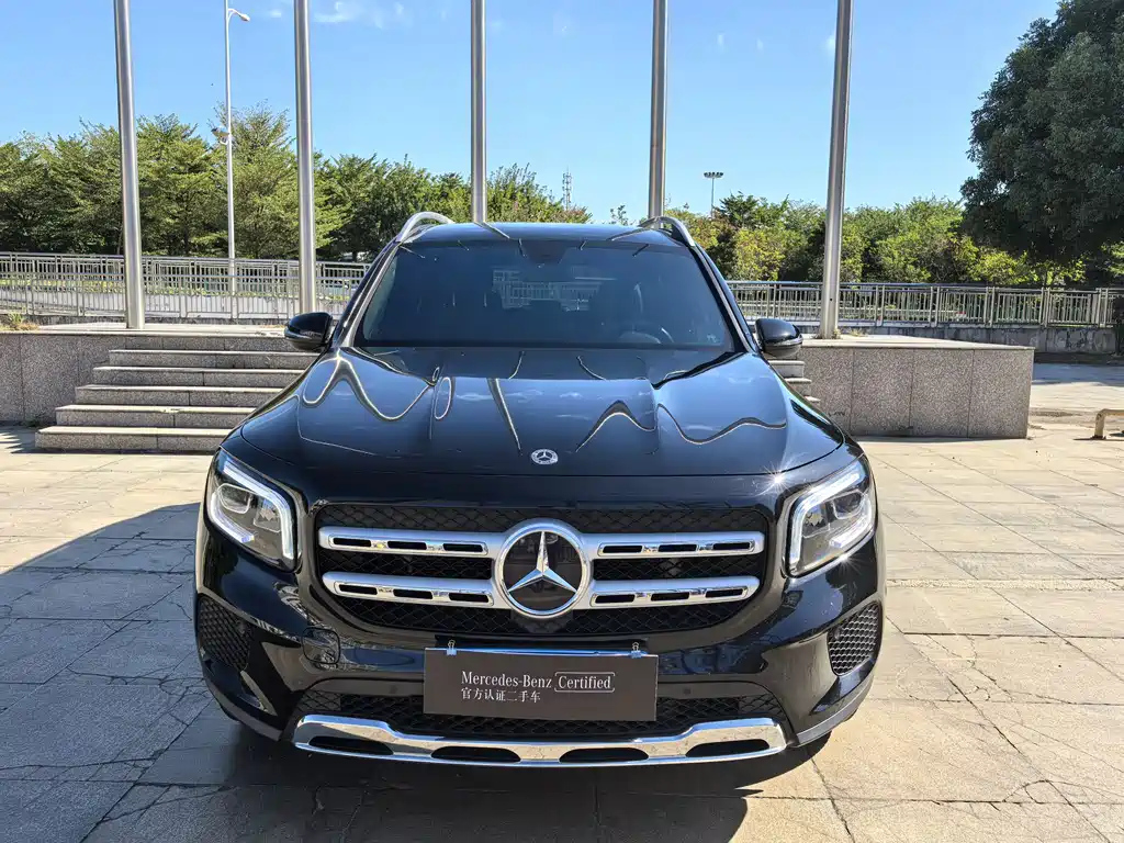 MERCEDES BENZ GLB 2023