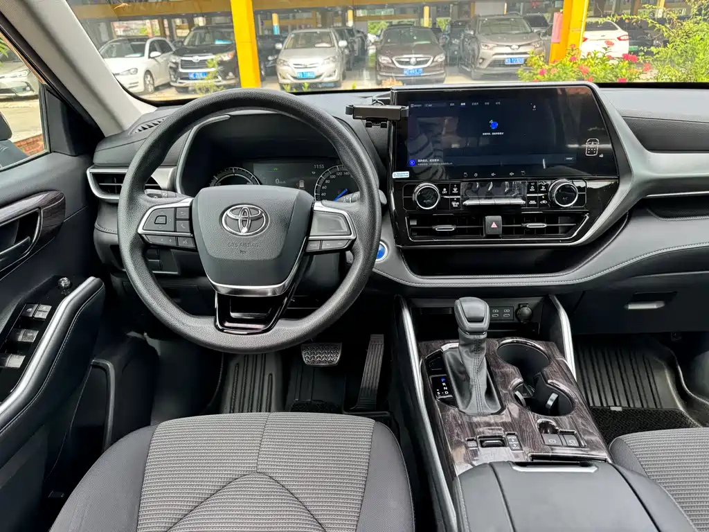 TOYOTA HIGHLANDER 2022