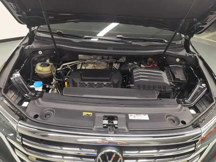 VOLKSWAGEN VILORAN 2022
