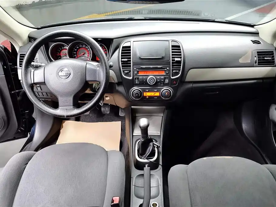 NISSAN SYLPHY 2016