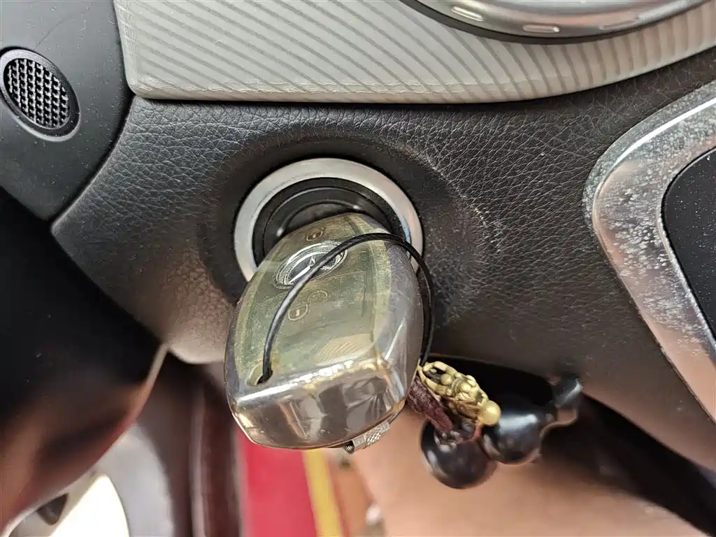 MERCEDES BENZ GLA 2015