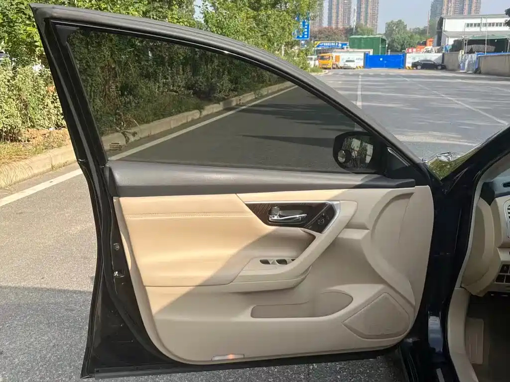NISSAN TEANA 2014