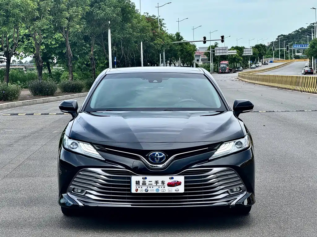 TOYOTA CAMRY 2020