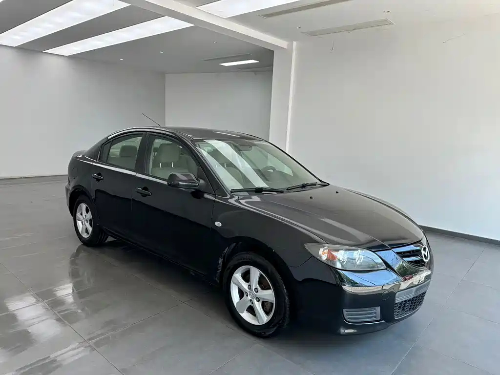 MAZDA 3 2010