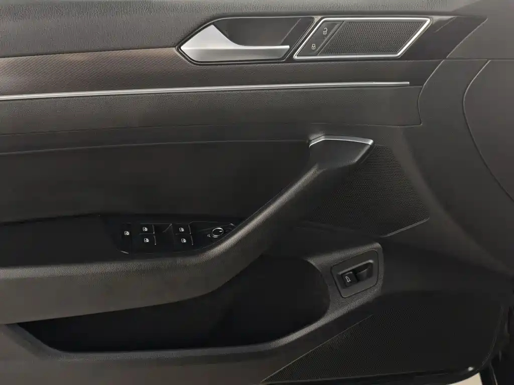 VOLKSWAGEN MAGOTAN 2020