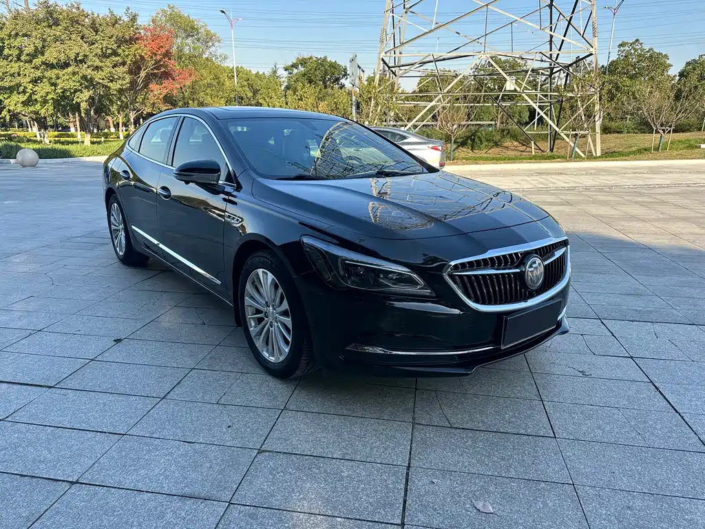 BUICK LACROSSE 2018