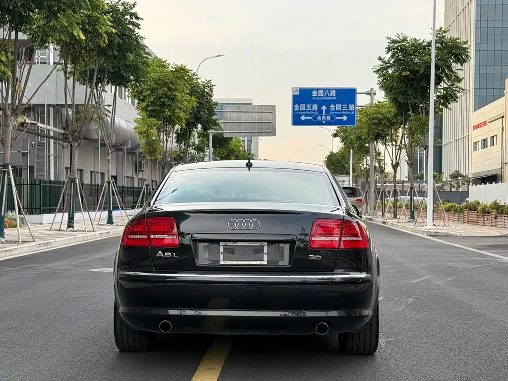 AUDI A8 2009
