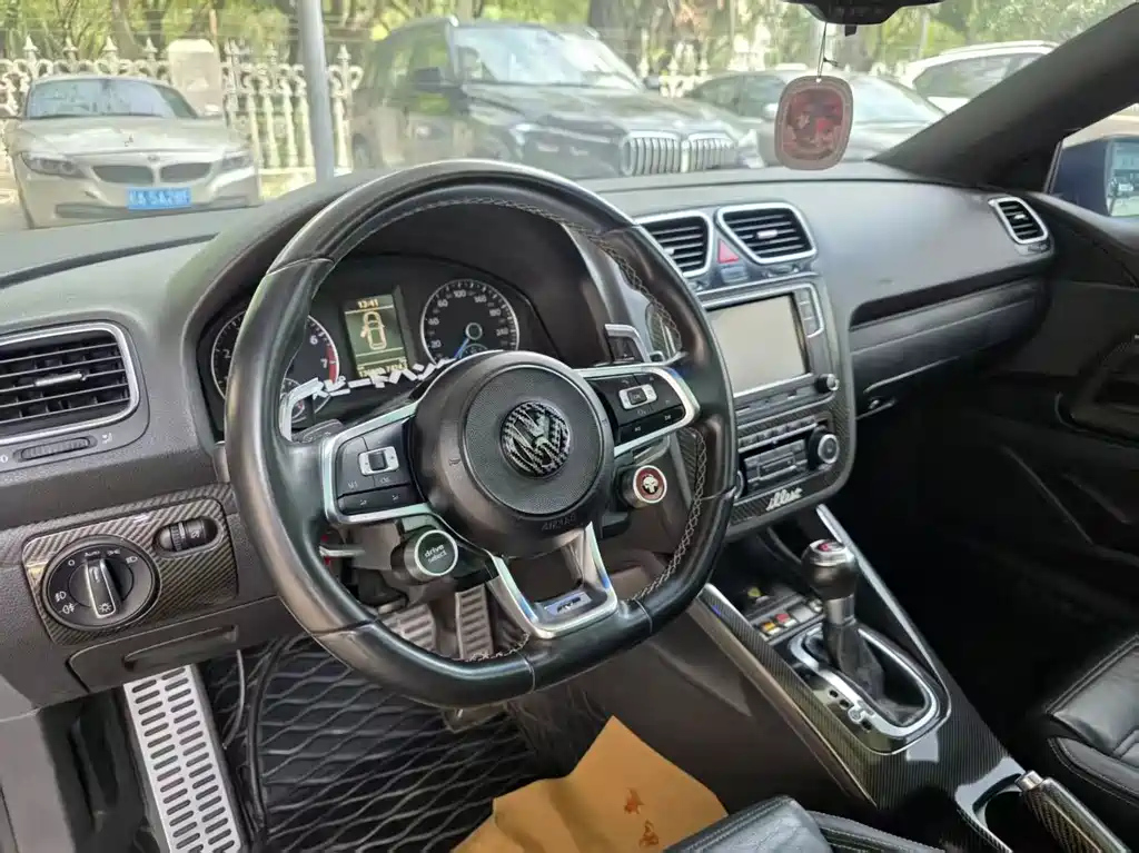 VOLKSWAGEN SCIROCCO 2011