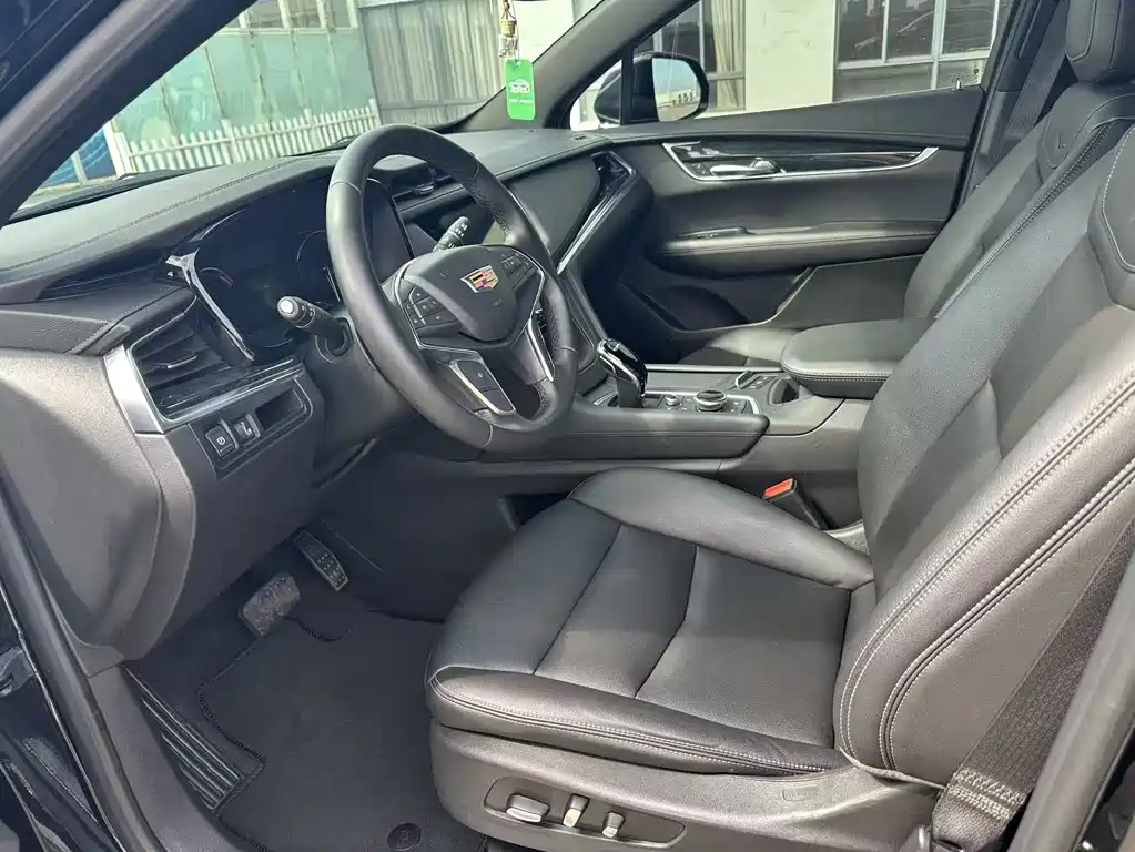CADILLAC XT5 2021