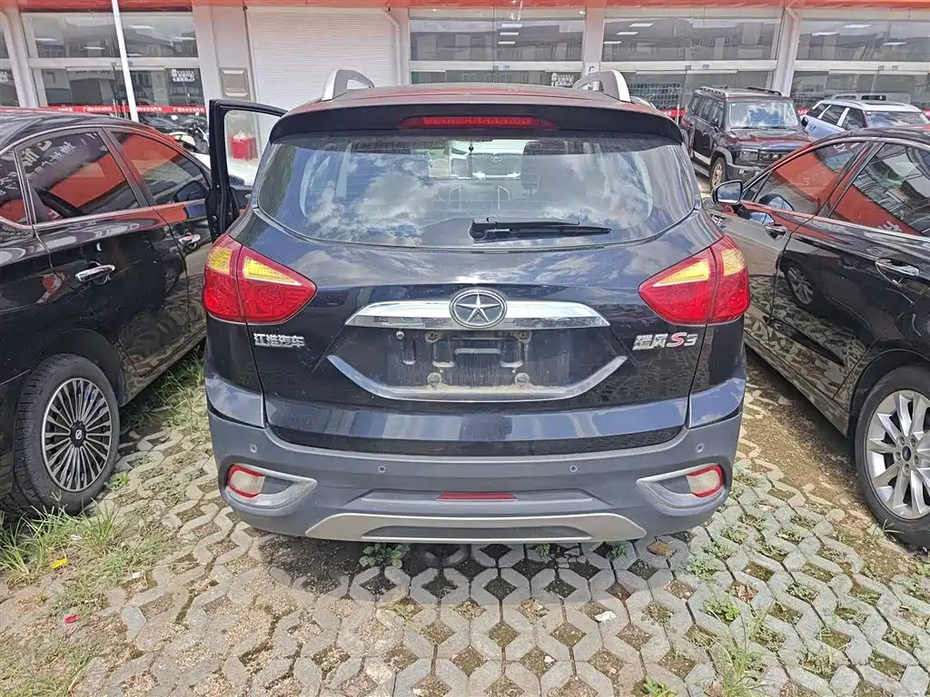 JAC REFINE S3 2014
