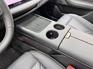 BAO JUN &#20139;&#22659;  2025 YEAR E-POWER 600KM DELUXE EDITION 2025