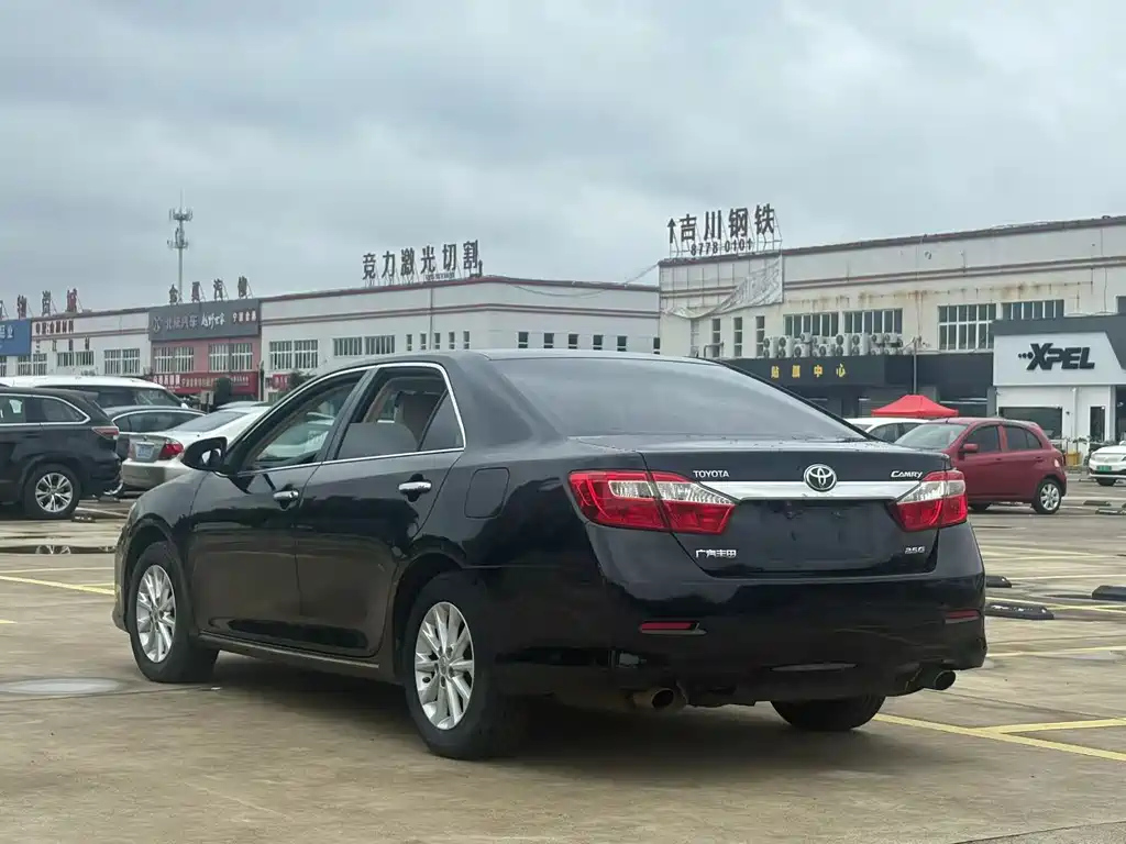 TOYOTA CAMRY 2012