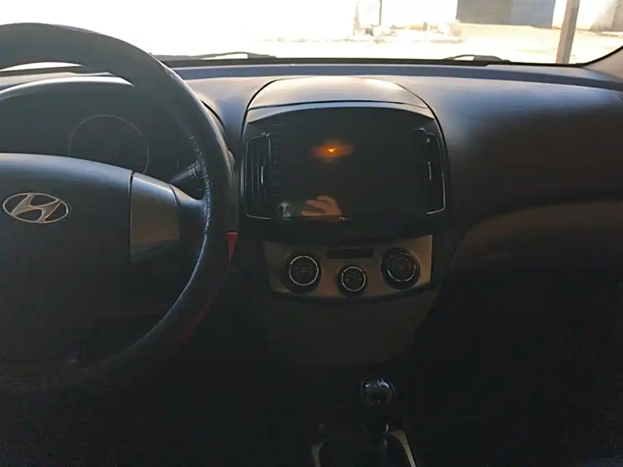 HYUNDAI CELESTA 2014