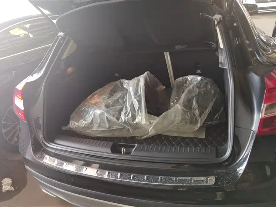 MERCEDES BENZ GLA 2015