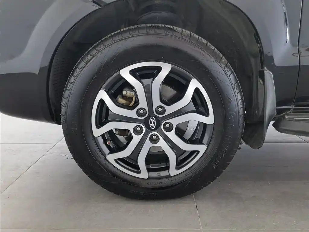 HYUNDAI TUCSON 2013