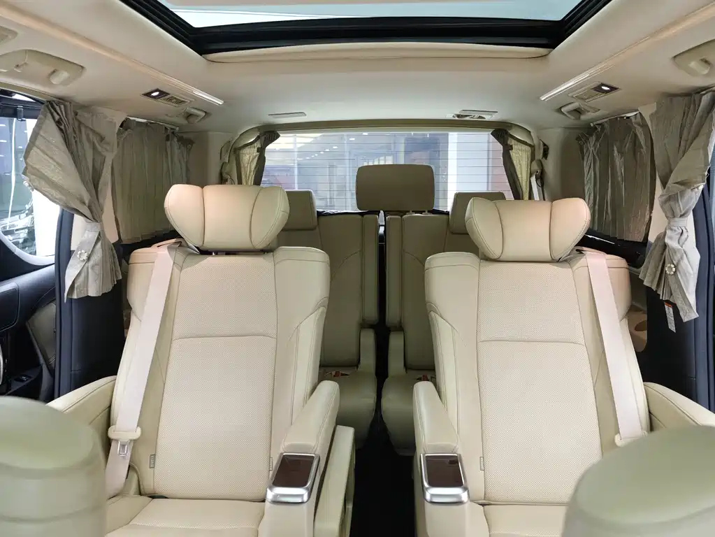 TOYOTA ALPHARD 2018
