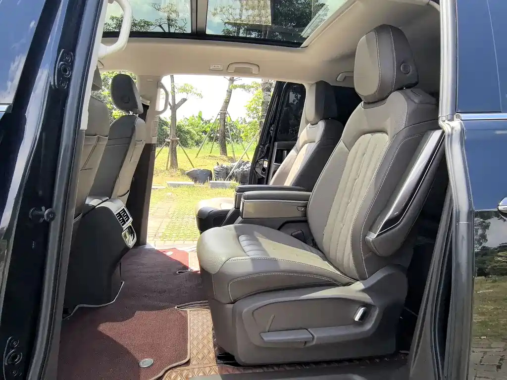 VOLKSWAGEN VILORAN 2022