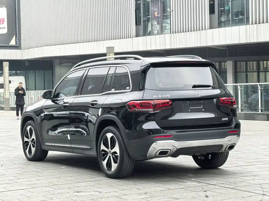 MERCEDES BENZ GLB 2022