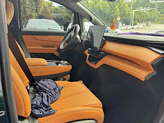 Заказать LEVC L380