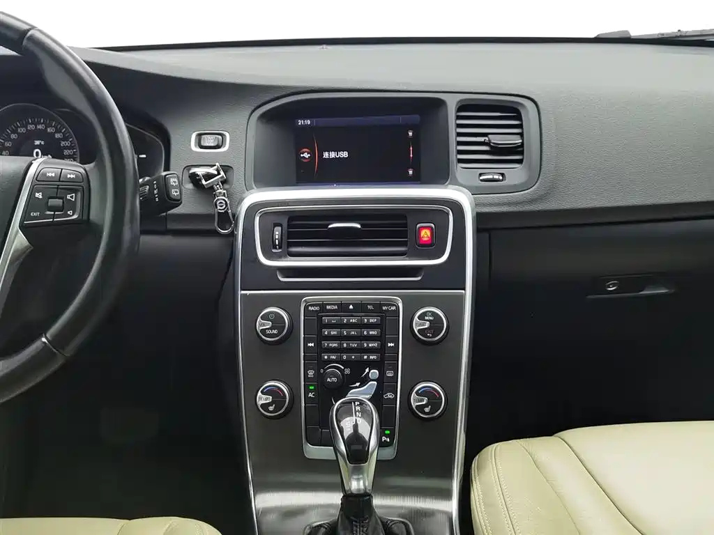 VOLVO V60 2014