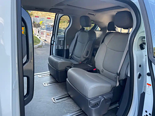 TOYOTA GRANVIA  2023 YEAR 2.5L HYBRID DELUXE EDITION 2023