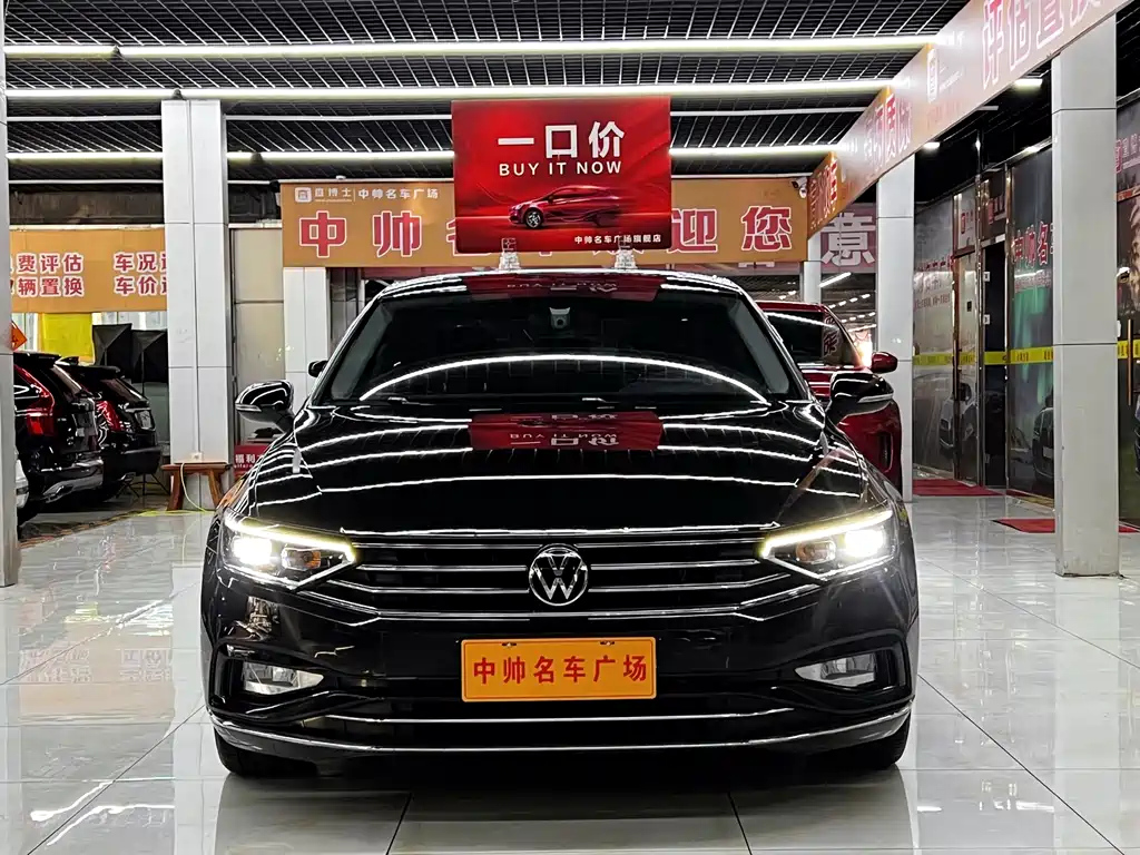 VOLKSWAGEN MAGOTAN 2021