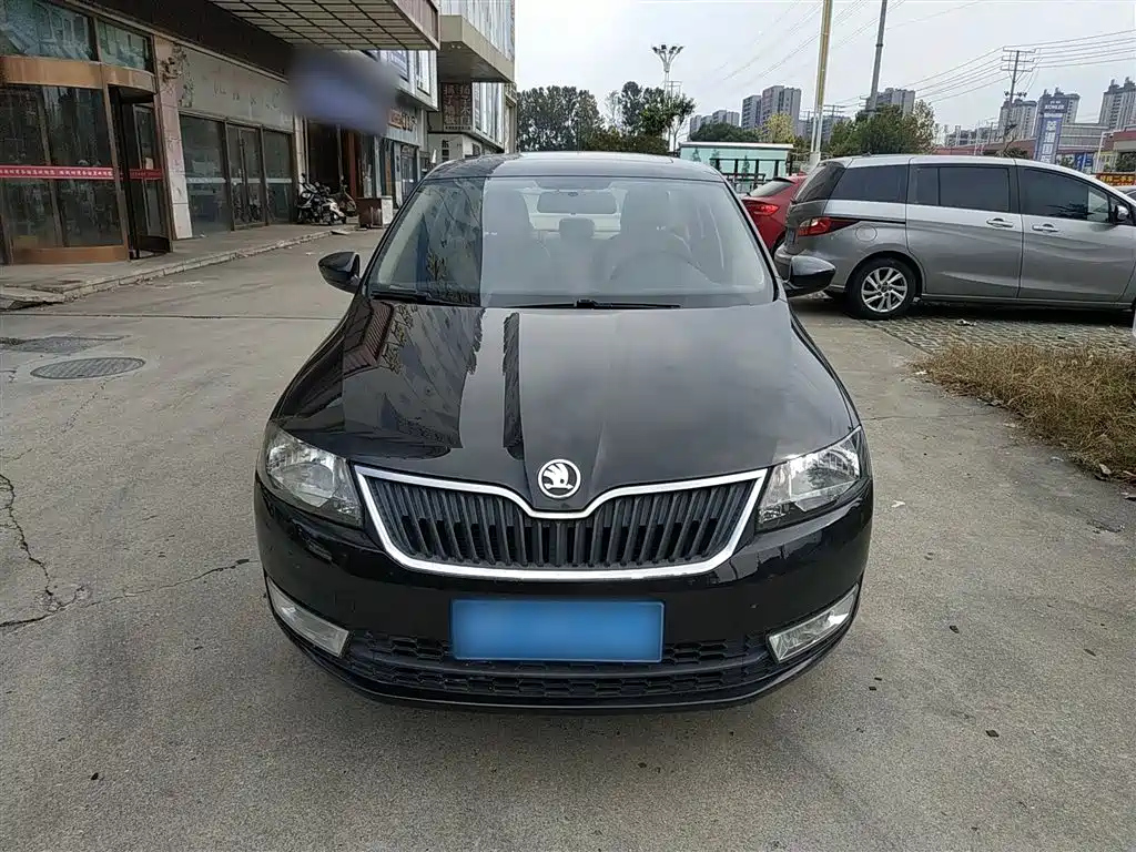 SKODA RAPID 2015